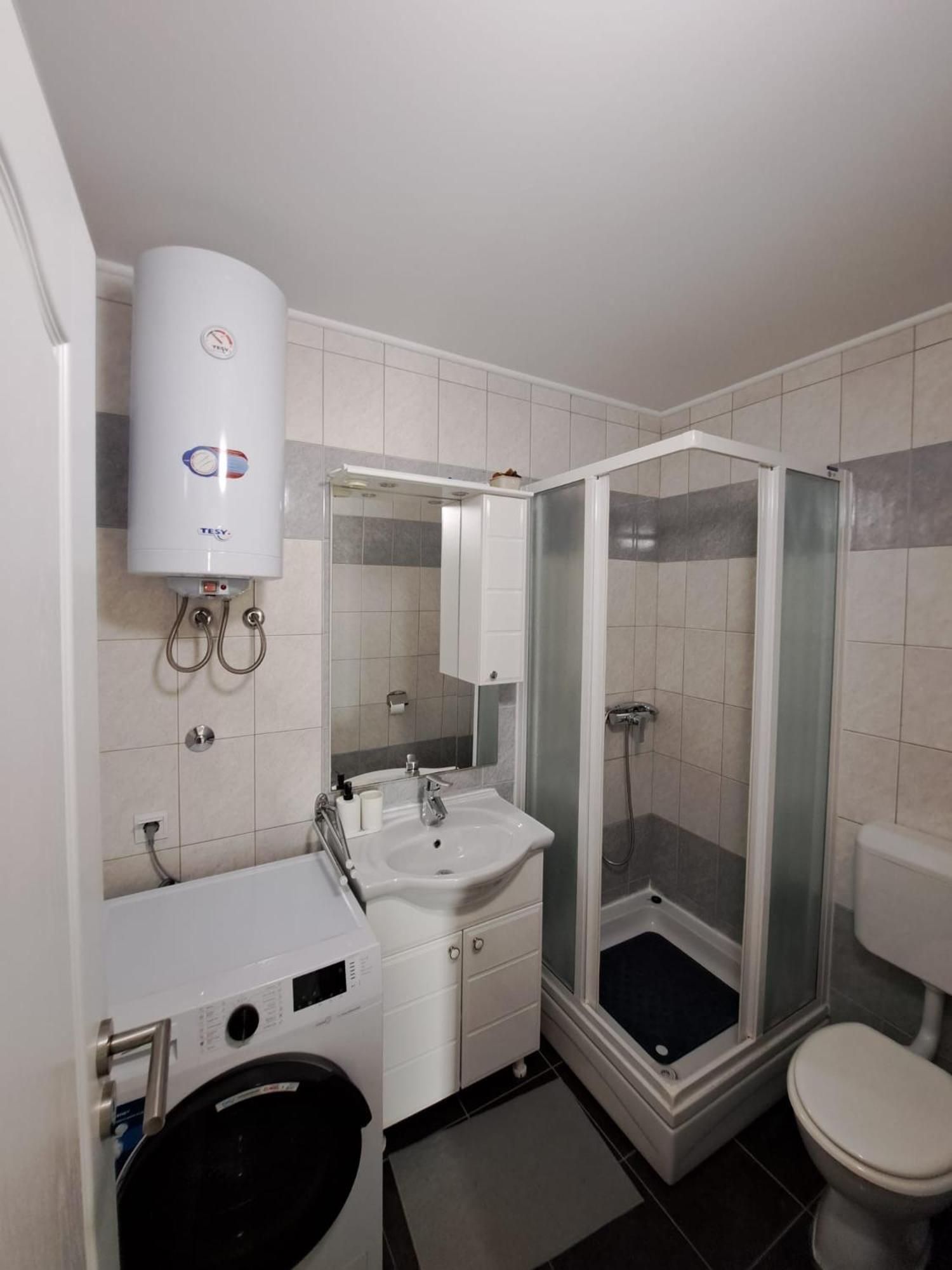 Apartments Maretic Mandre Luaran gambar