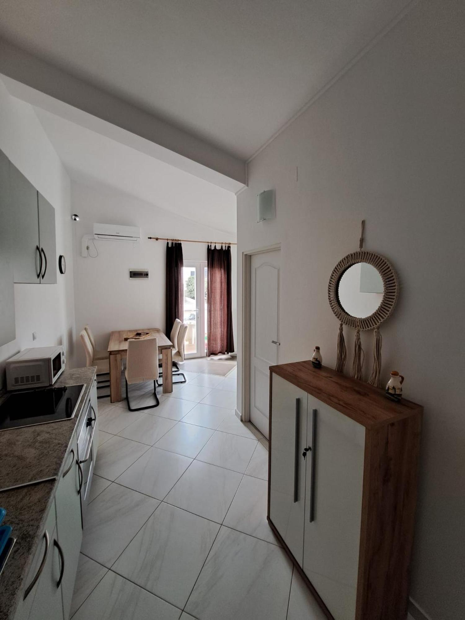 Apartments Maretic Mandre Luaran gambar