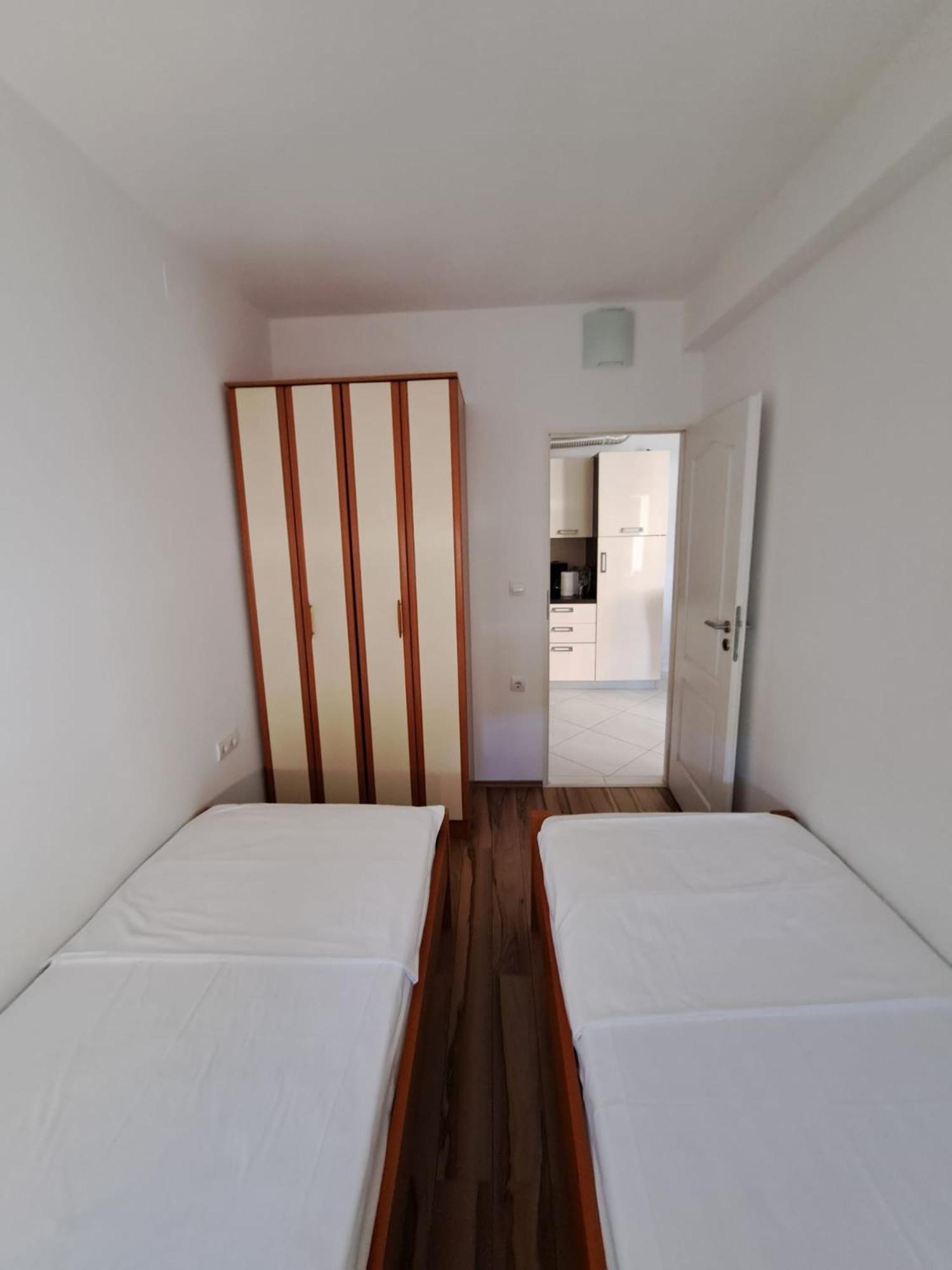 Apartments Maretic Mandre Luaran gambar