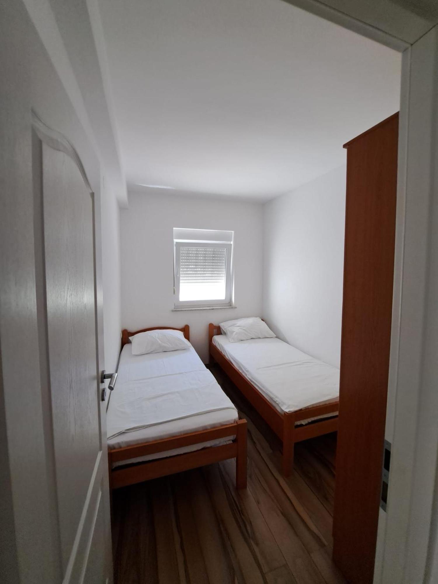 Apartments Maretic Mandre Luaran gambar